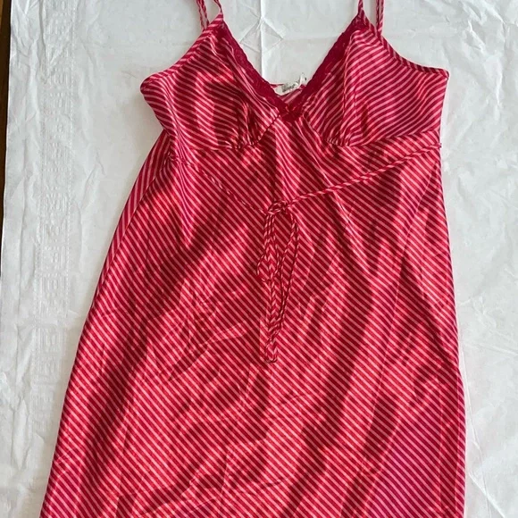 gorgeous candy cane slip! - Picture 2 of 2